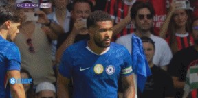 詹姆斯造乌龙！库比斯将球碰进自家大门，切尔西1-0领先米兰！