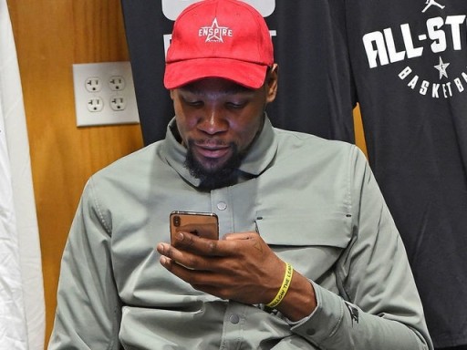 怼球迷你能得到什么？KD：只有被攻击/嘲讽 但我得提供这项服务