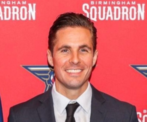 Scotto：尼克斯教练组计划引进TJ-圣特 后者曾在G联盟任球队主帅