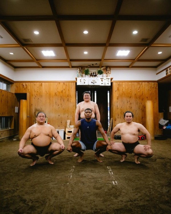 感受另一种运动的魅力八村塁更新社媒 晒多张相扑体验照